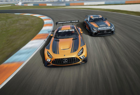 Customer Racing: Saisonauftakt 2020: Mercedes-AMG Motorsport startete mit neuem GT3-Fahrzeug in die Jubiläumssaison Foto:  Der neue Mercedes-AMG GT3 und der aktualisierte Mercedes-AMG GT4 