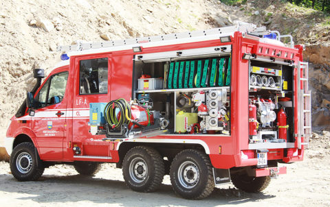 Ein Mercedes-Benz Sprinter 6×6 im Einsatz bei der Freiwilligen Feuerwehr in Österreich