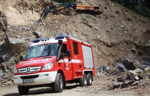 Ein Mercedes-Benz Sprinter 6×6 im Einsatz bei der Freiwilligen Feuerwehr in Österreich