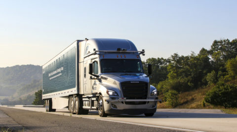 Daimler Trucks und Torc Robotics weiten Erprobung automatisierter Lkw auf US-Highways aus