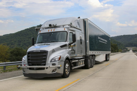 Daimler Trucks und Torc Robotics weiten Erprobung automatisierter Lkw auf US-Highways aus