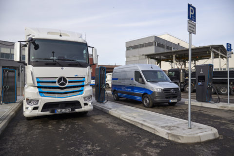 Daimler eröffnet neuen Ladepark für elektrische Nutzfahrzeuge am Standort Untertürkheim