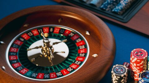 Klassische gegen moderne Tischspiele bei Casinolab