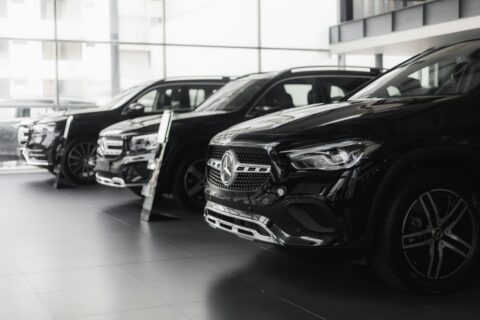 Schutz für den Stern: Warum moderne Sicherheitstechnik für Mercedes-Autohäuser unverzichtbar ist
